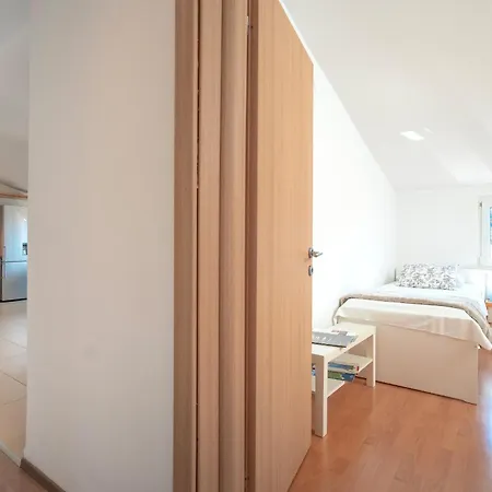 Dulcic * Stari Grad (Hvar)